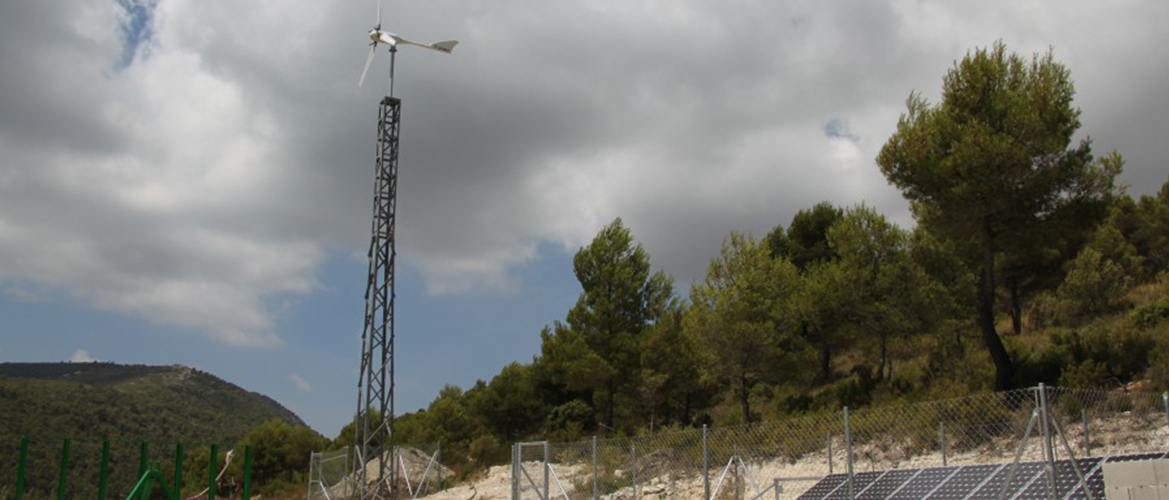 Aerogenerador Enair 70 en una instalación aislada